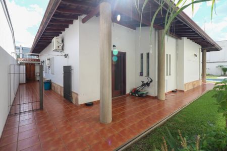 Casa à venda com 420m², 5 quartos e 8 vagasJardim