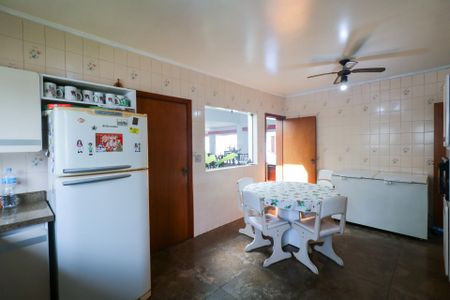 Casa à venda com 420m², 5 quartos e 8 vagasCozinha