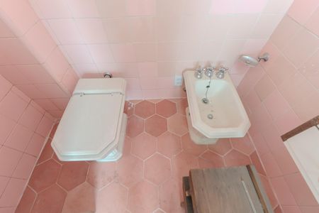 Apartamento para alugar com 126m², 3 quartos e sem vagaBanheiro