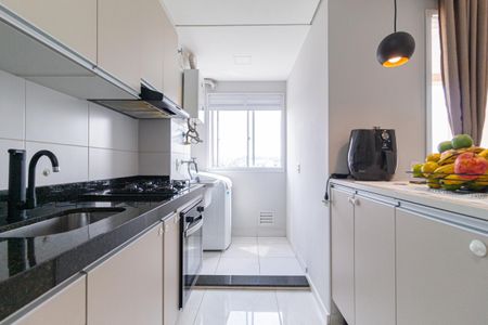 Apartamento para alugar com 48m², 2 quartos e 1 vaga Apartamento para alugar com 48m², 2 quartos e 1 vagaCozinha e área de serviço