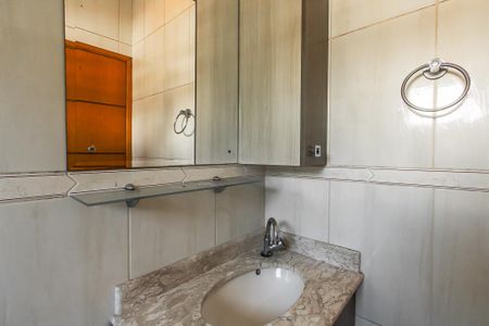 Casa à venda com 160m², 3 quartos e 4 vagas Casa à venda com 160m², 3 quartos e 4 vagasBanheiro da Suíte 1