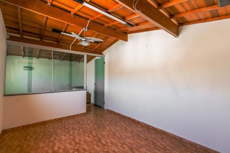 Casa à venda com 160m², 3 quartos e 4 vagas Casa à venda com 160m², 3 quartos e 4 vagasÁrea comum