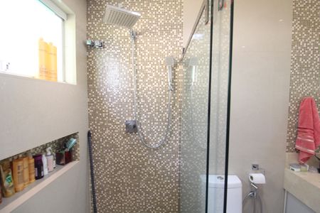 Casa à venda com 145m², 4 quartos e 3 vagasBanheiro 1