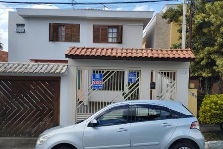 Casa à venda com 145m², 4 quartos e 3 vagasFachada