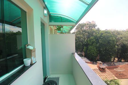 Casa à venda com 145m², 4 quartos e 3 vagasCozinha - Varanda