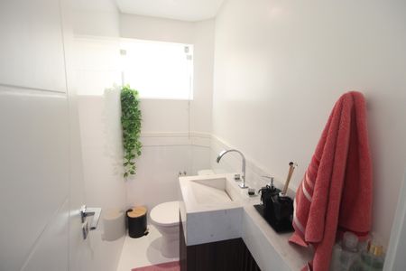 Casa à venda com 145m², 4 quartos e 3 vagasLavabo