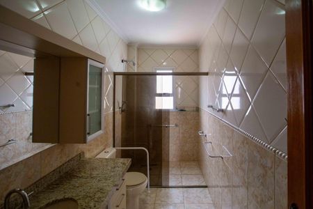 Apartamento à venda com 234m², 3 quartos e 2 vagasBanheiro da Suíte