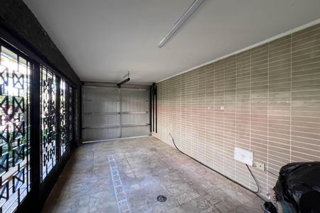 Casa à venda com 280m², 3 quartos e 7 vagasEntrada e garagem