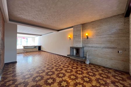 Casa à venda com 280m², 3 quartos e 7 vagasSala