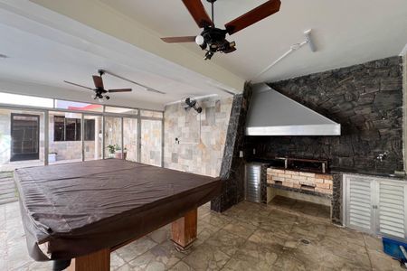 Casa à venda com 280m², 3 quartos e 7 vagasChurrasqueira