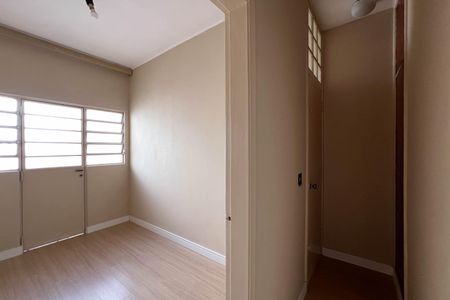 Casa à venda com 280m², 3 quartos e 7 vagasQuarto de serviço