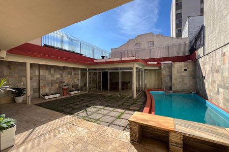 Casa à venda com 280m², 3 quartos e 7 vagasQuintal e piscina