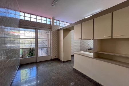Casa à venda com 280m², 3 quartos e 7 vagasCopa e cozinha