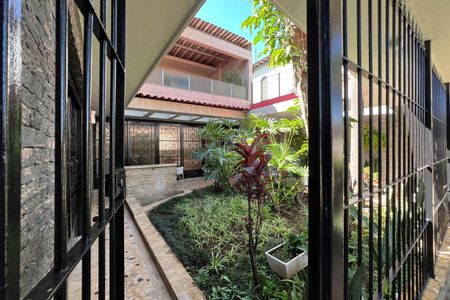 Casa à venda com 280m², 3 quartos e 7 vagasEntrada