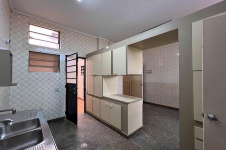 Casa à venda com 280m², 3 quartos e 7 vagasCopa e cozinha