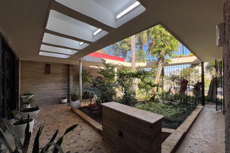 Casa à venda com 280m², 3 quartos e 7 vagasEntrada