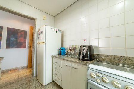 Apartamento para alugar com 56m², 1 quarto e 2 vagas Apartamento para alugar com 56m², 1 quarto e 2 vagasCozinha