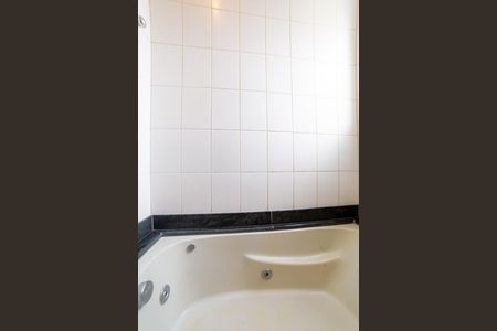 Apartamento para alugar com 56m², 1 quarto e 2 vagas Apartamento para alugar com 56m², 1 quarto e 2 vagasBanheiro da Suíte