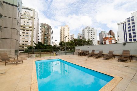 Apartamento para alugar com 56m², 1 quarto e 2 vagas Apartamento para alugar com 56m², 1 quarto e 2 vagasÁrea comum - Piscina