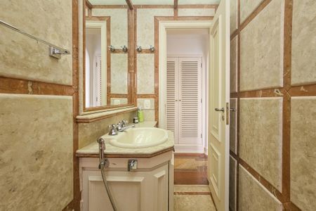 Apartamento para alugar com 170m², 3 quartos e 2 vagas Apartamento para alugar com 170m², 3 quartos e 2 vagasBanheiro 2