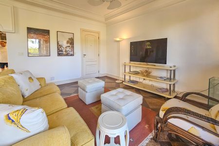 Apartamento para alugar com 170m², 3 quartos e 2 vagas Apartamento para alugar com 170m², 3 quartos e 2 vagasSala