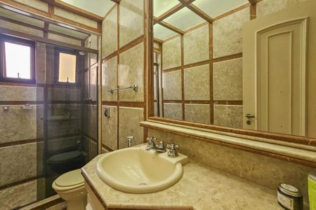 Apartamento para alugar com 170m², 3 quartos e 2 vagas Apartamento para alugar com 170m², 3 quartos e 2 vagasBanheiro 2