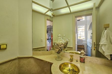 Apartamento para alugar com 170m², 3 quartos e 2 vagas Apartamento para alugar com 170m², 3 quartos e 2 vagasBanheiro 1