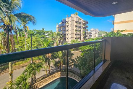 Apartamento para alugar com 170m², 3 quartos e 2 vagas Apartamento para alugar com 170m², 3 quartos e 2 vagasVaranda