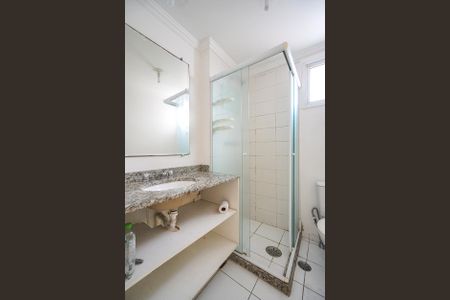 Apartamento à venda com 84m², 3 quartos e 2 vagas Apartamento à venda com 84m², 3 quartos e 2 vagasBanheiro da suíte