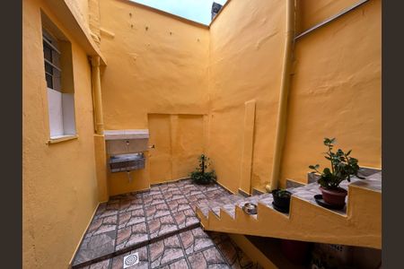 Casa à venda com 40m², 3 quartos e sem vagaÁrea de Serviço