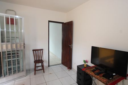 Casa à venda com 40m², 3 quartos e sem vagaSala 2