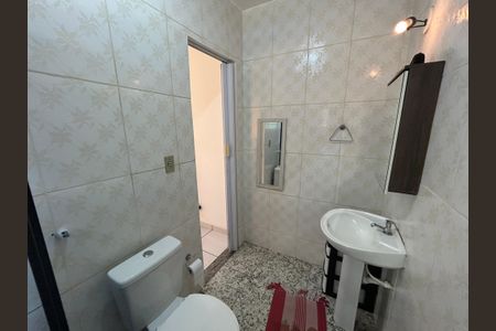 Casa à venda com 40m², 3 quartos e sem vagaBanheiro 1