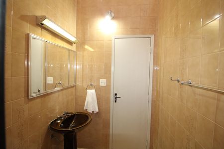 Casa à venda com 112m², 2 quartos e 1 vagaBanheiro