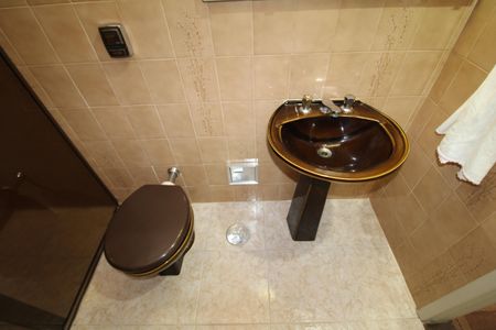 Casa à venda com 112m², 2 quartos e 1 vagaBanheiro