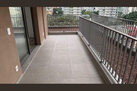 Apartamento para alugar com 39m², 1 quarto e sem vagaVaranda