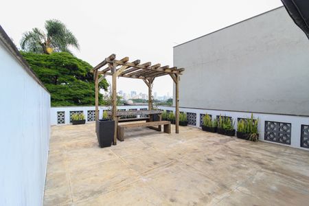 Casa à venda com 500m², 5 quartos e 2 vagas Casa à venda com 500m², 5 quartos e 2 vagasTerraço