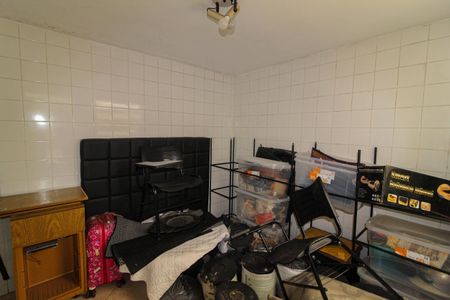 Casa à venda com 500m², 5 quartos e 2 vagas Casa à venda com 500m², 5 quartos e 2 vagasQuarto de Serviço