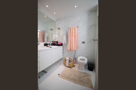 Apartamento à venda com 128m², 3 quartos e 1 vagaBanheiro da Suíte