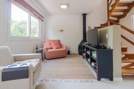 Casa de condomínio à venda com 130m², 2 quartos e 2 vagasSala