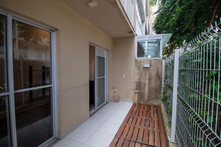 Apartamento à venda com 45m², 1 quarto e sem vaga Apartamento à venda com 45m², 1 quarto e sem vagaVaranda