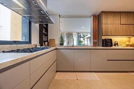 Apartamento à venda com 206m², 3 quartos e 4 vagas