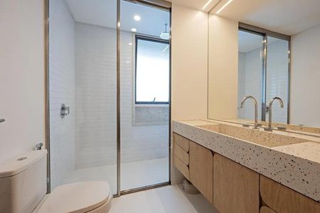 Apartamento à venda com 206m², 3 quartos e 4 vagas