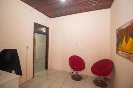 Casa à venda com 400m², 3 quartos e 2 vagas Casa à venda com 400m², 3 quartos e 2 vagasEscritório