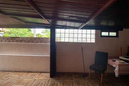 Casa à venda com 400m², 3 quartos e 2 vagas Casa à venda com 400m², 3 quartos e 2 vagasVista