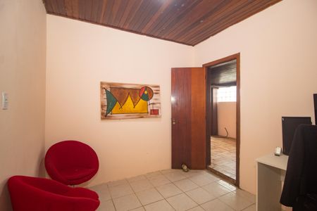 Casa à venda com 400m², 3 quartos e 2 vagas Casa à venda com 400m², 3 quartos e 2 vagasEscritório