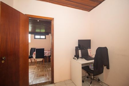 Casa à venda com 400m², 3 quartos e 2 vagas Casa à venda com 400m², 3 quartos e 2 vagasEscritório