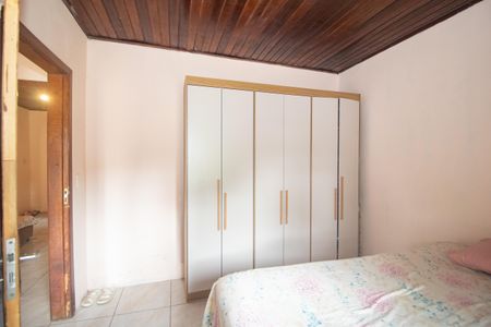 Casa à venda com 400m², 3 quartos e 2 vagas Casa à venda com 400m², 3 quartos e 2 vagasQuarto