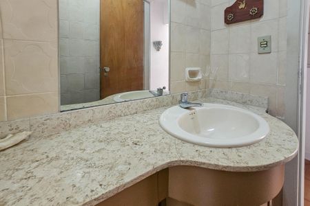 Apartamento para alugar com 156m², 3 quartos e 3 vagas Apartamento para alugar com 156m², 3 quartos e 3 vagasBanheiro