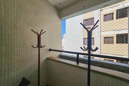 Apartamento para alugar com 156m², 3 quartos e 3 vagas Apartamento para alugar com 156m², 3 quartos e 3 vagasVaranda