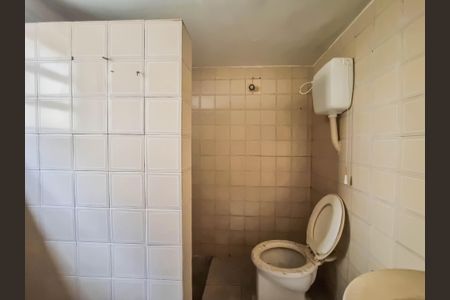 Casa para alugar com 500m², 2 quartos e 8 vagasBanheiro (Casa 2)